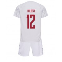 Billiga Danmark Kasper Dolberg #12 Barnkläder Borta fotbollskläder till baby VM 2022 Kortärmad (+ Korta byxor)